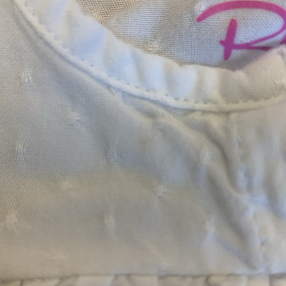 Ruffles Butts white top - Picture 3 of 8